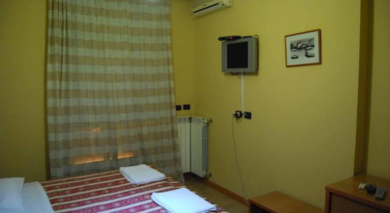 Hotel Vlora Exteriör bild